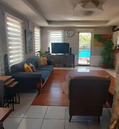 וילה Antalya Kas'ta 4+1 Site'de Kiralik